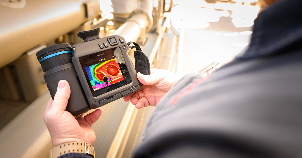 FLIR GF77热像仪使操作员和检查员能在关键设施中，开展更高级别的安全检查和泄漏检测工作